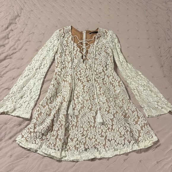 Forever 21 lace dress size medium - Picture 2 of 5
